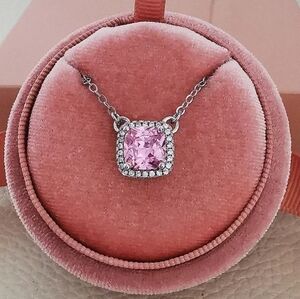 Shiny Square Pendant Pink Diamond Necklace